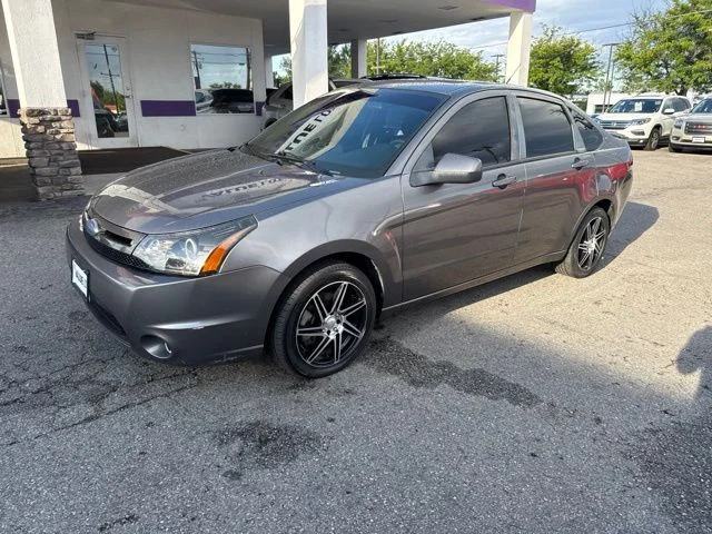 Used 2010 Gray Ford SES image 8