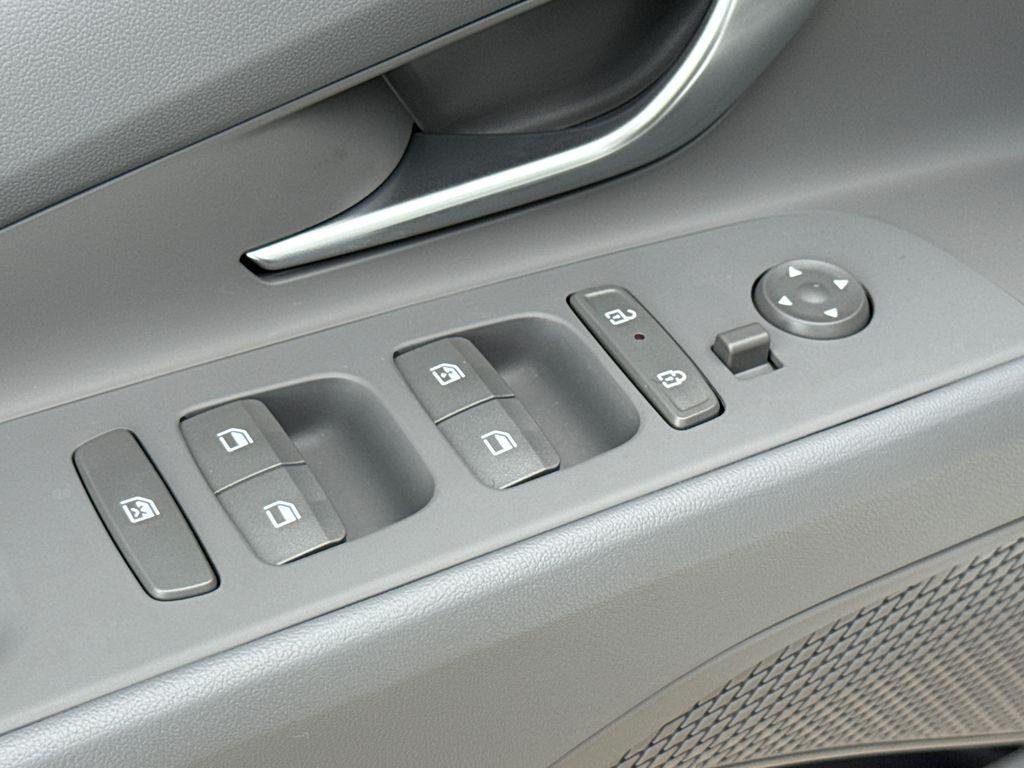 New 2026 White Hyundai SEL Sport Premium image 19