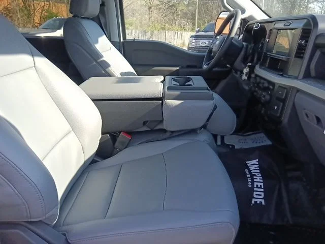 New 2026 Oxford White Ford F-350® XL image 32