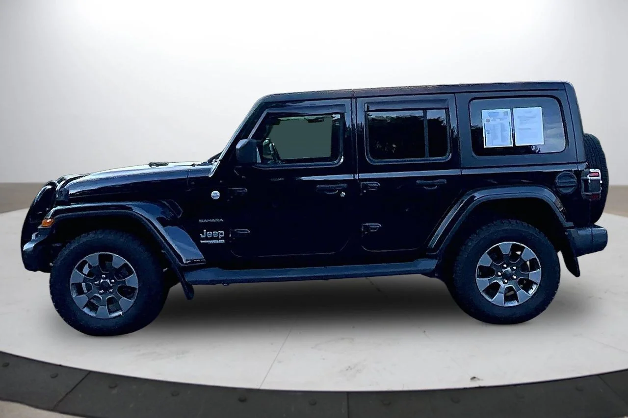 Used 2021 Black Jeep Sahara image 5