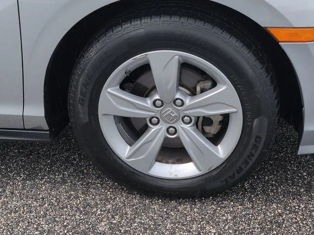 Used 2019 Gray Honda EX-L image 11