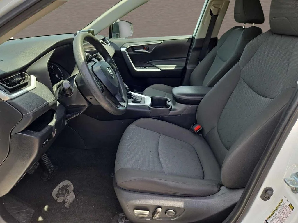 Used 2024 White Toyota XLE image 20