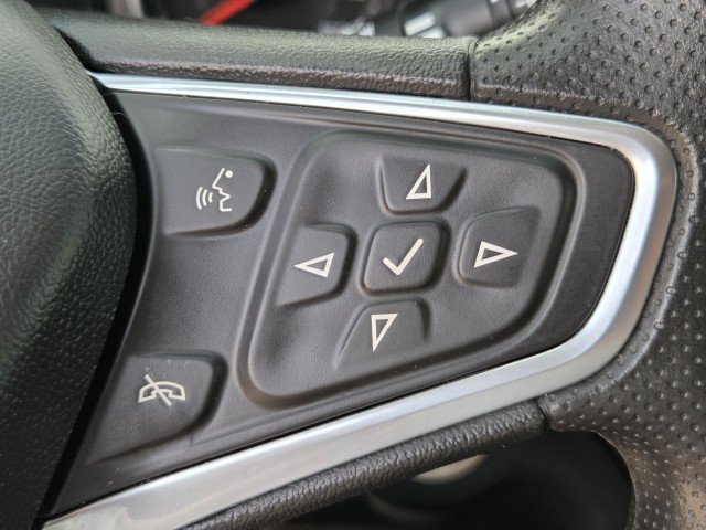 Used 2023 BLUE GLOW METALLIC Chevrolet LT image 23