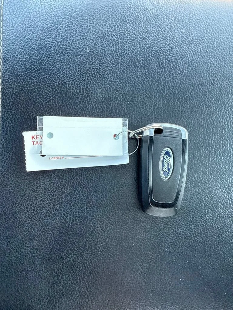 Used 2018  Ford XL image 14