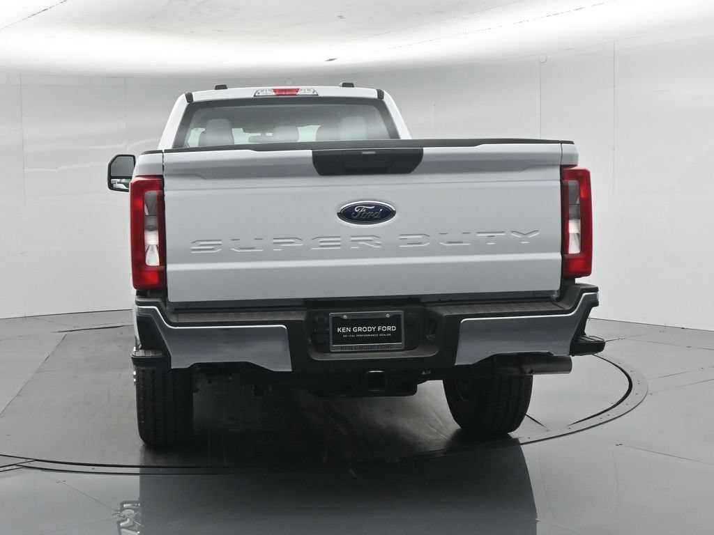 New 2026 Oxford White Ford XL image 26