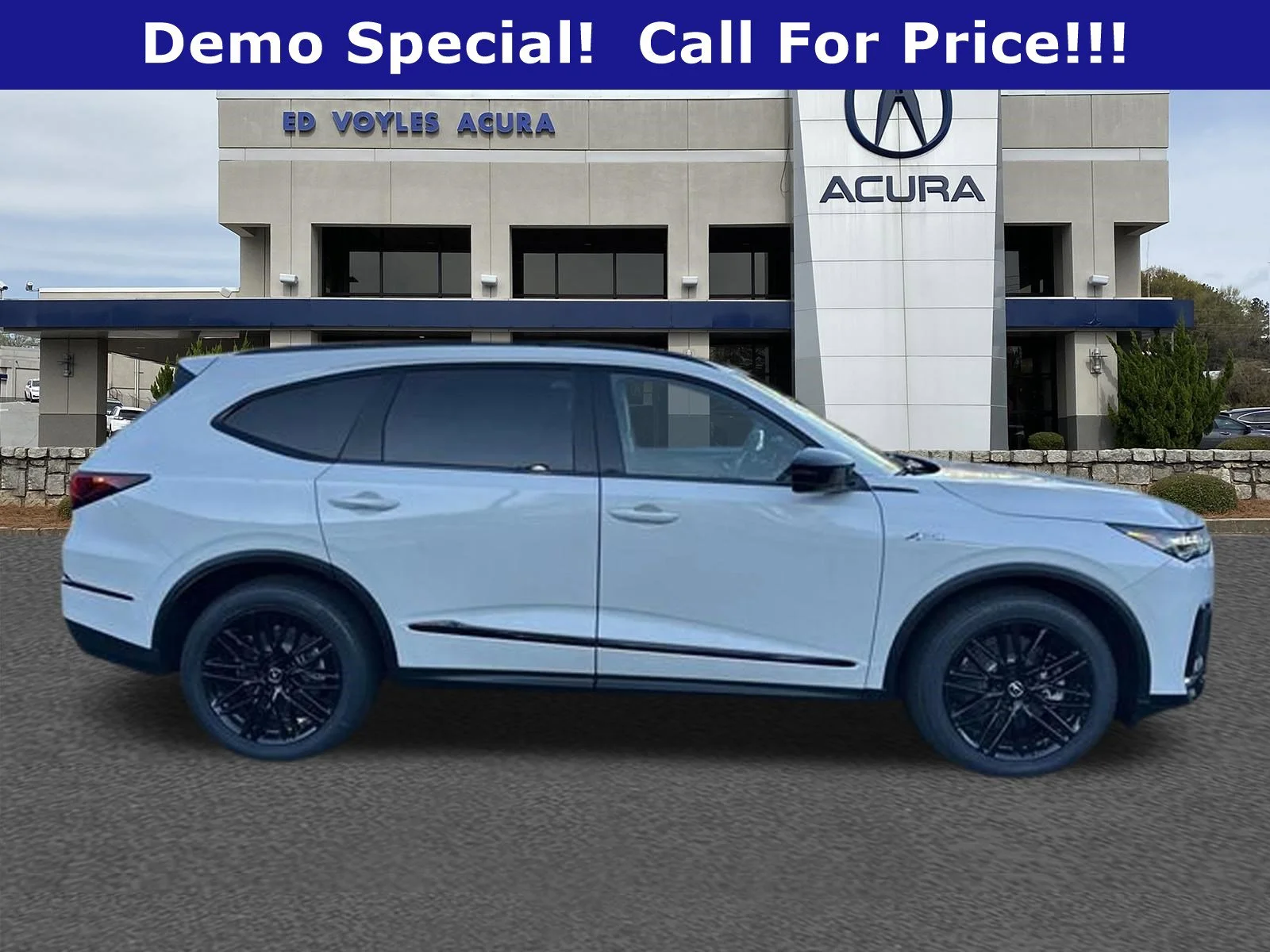 Used 2026 Platinum White Acura w/A-Spec Advance Package image 4