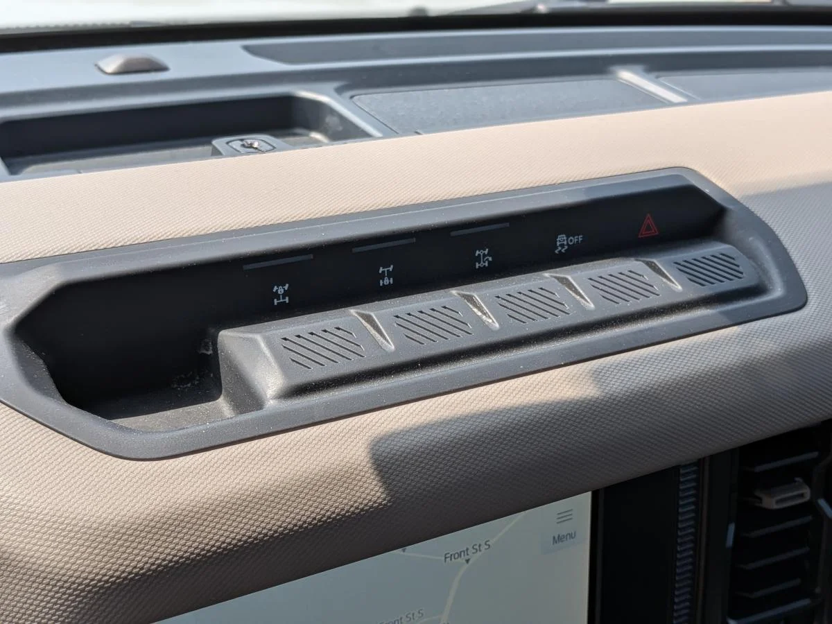 Used 2022 Grey Ford Base 4 Door Advanced image 21