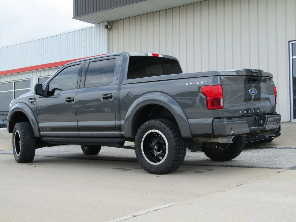 Used 2019  Ford Lariat image 10