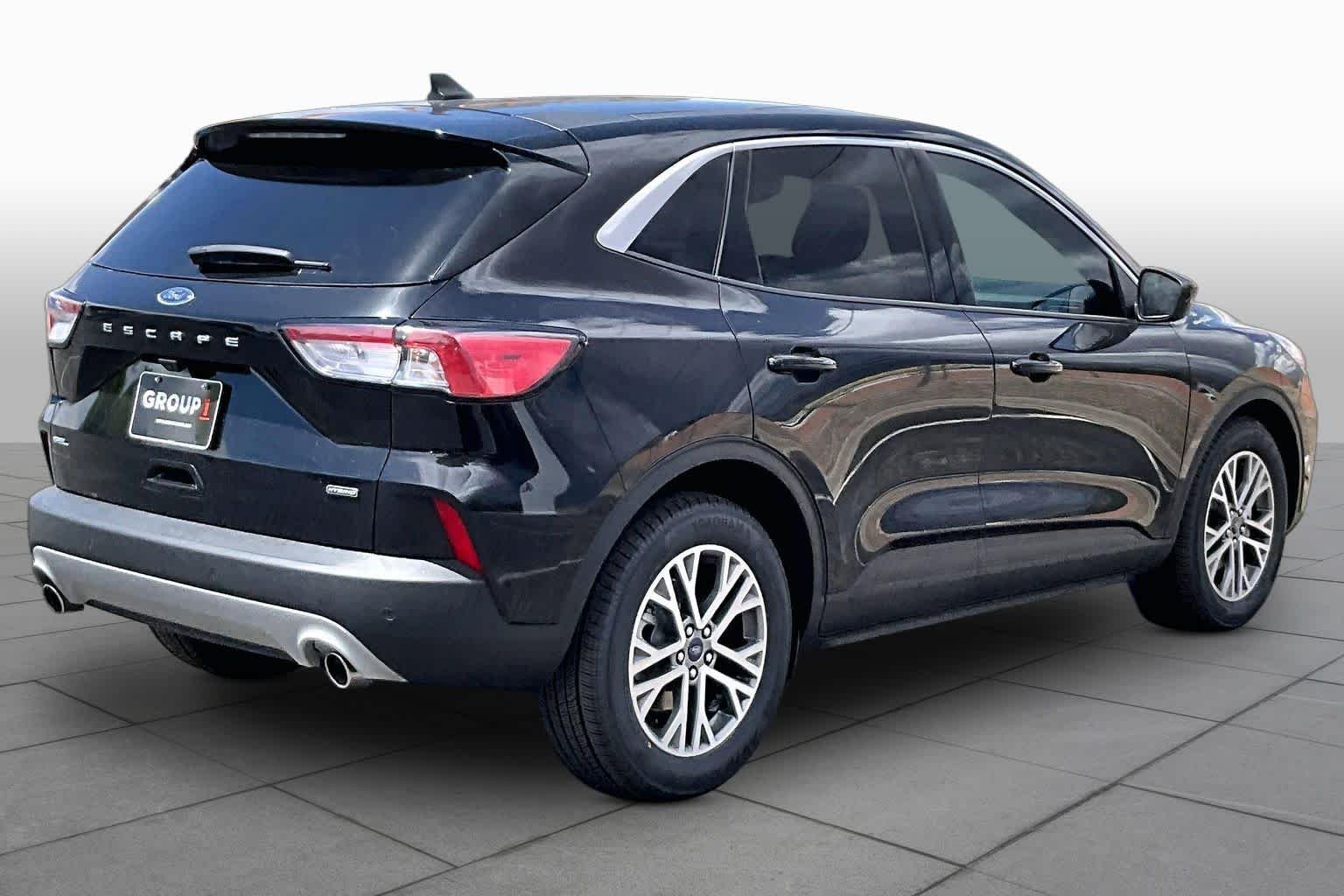 Used 2022 Agate Black Metallic Ford SEL Hybrid image 12