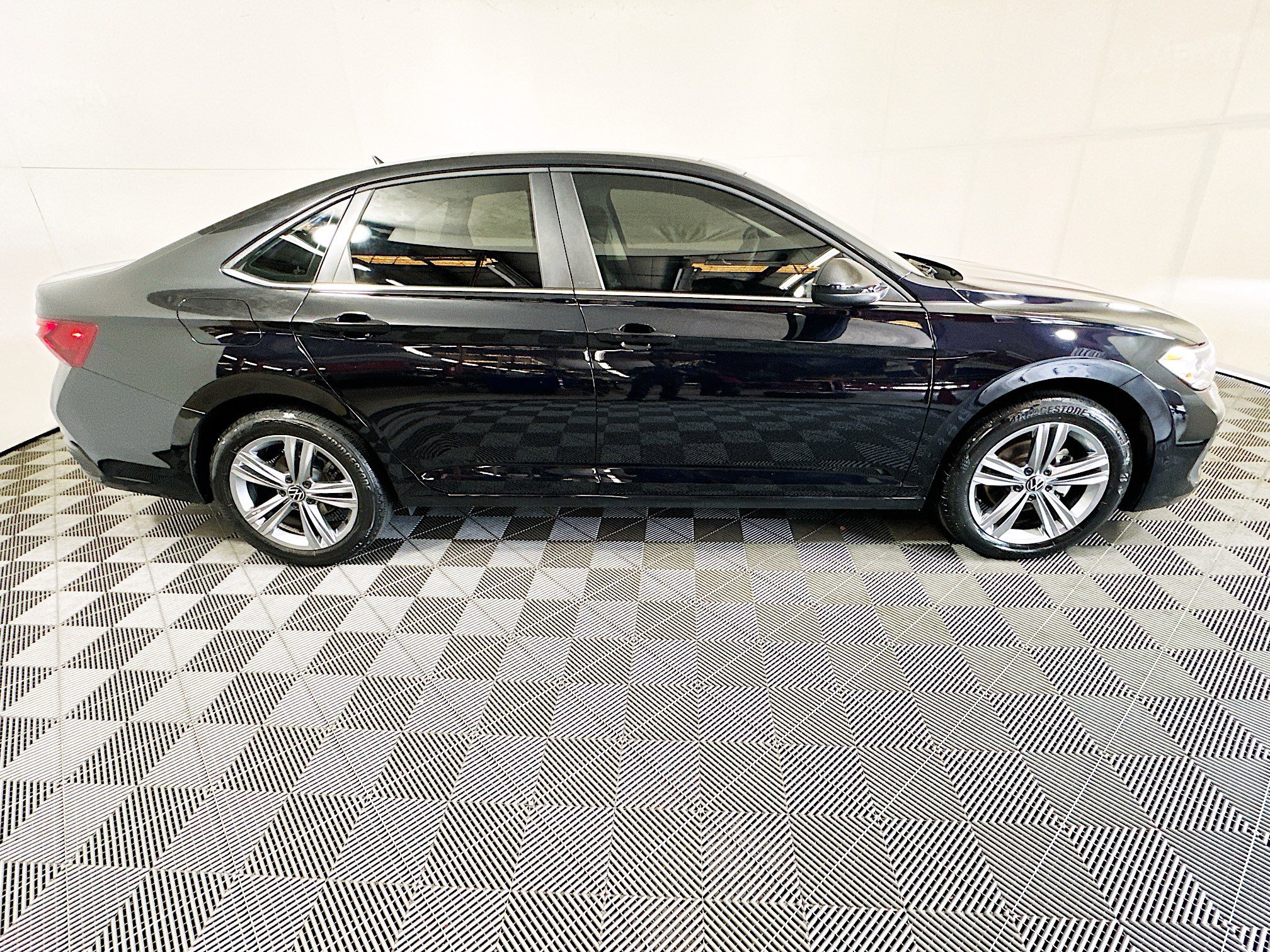 3VW7M7BU0RM019456
