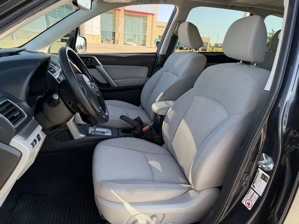 Used 2016 Gray Subaru 2.5i Premium image 25