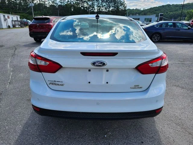 Used 2014 White Ford SE image 7