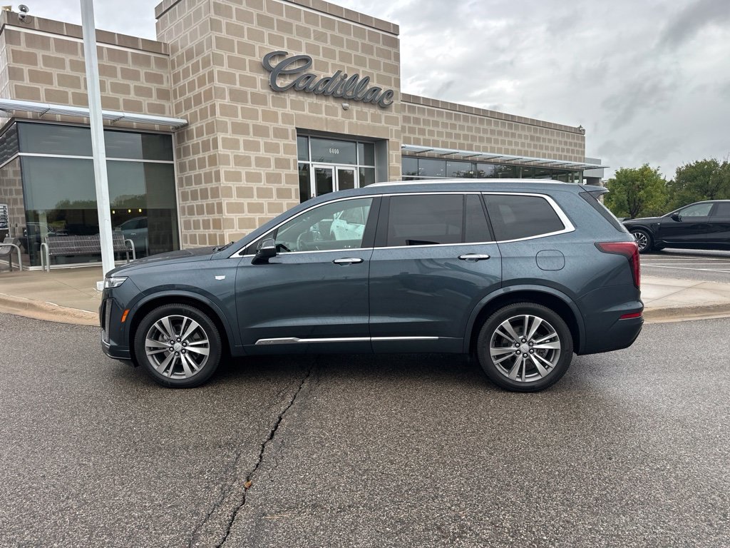 Used 2020 Gray Cadillac Premium Luxury image 15