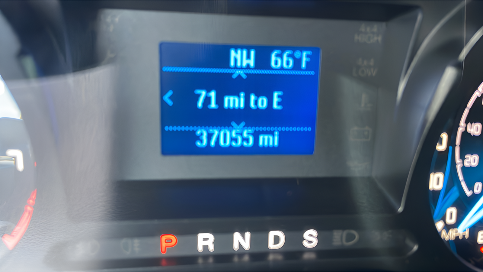 Used 2020 Magnetic Ford XL image 25
