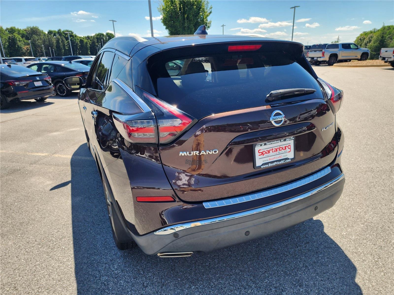Used 2020 Mocha Almond Pearl Nissan Platinum image 4