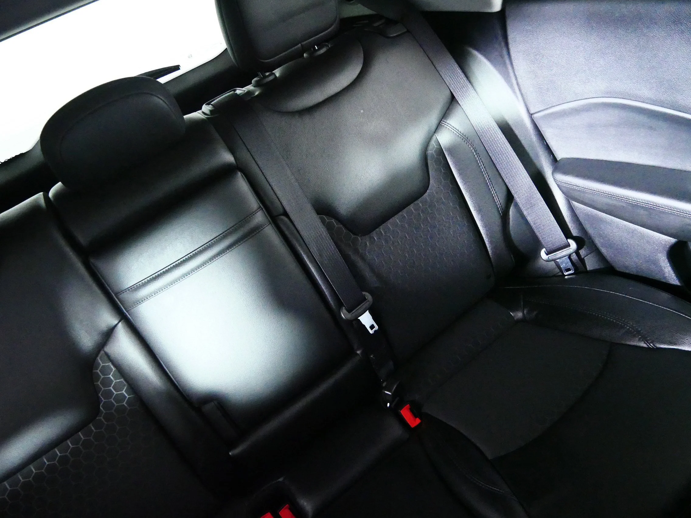 Used 2019 Granite Crystal Metallic Clearcoat Jeep Altitude image 14