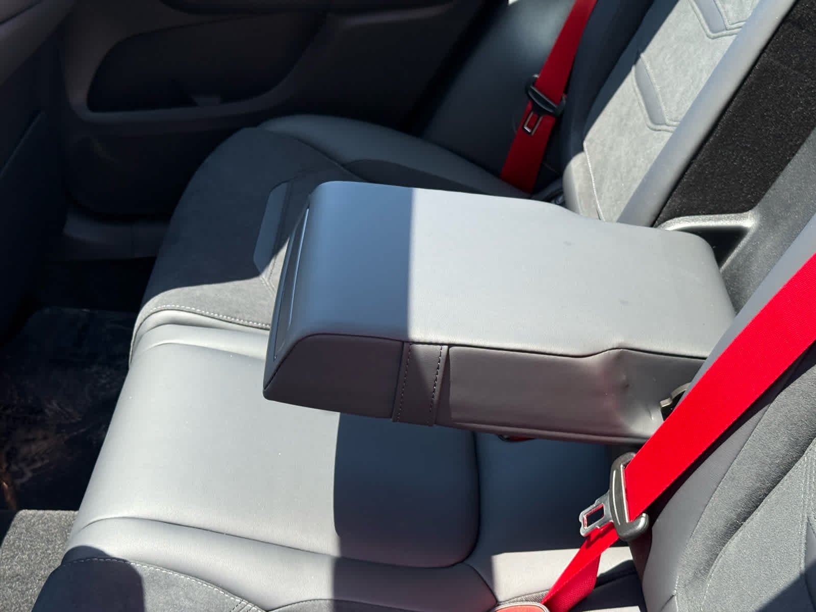 2025 Mercedes-Benz GLC AMG GLC63 S - Photo 33