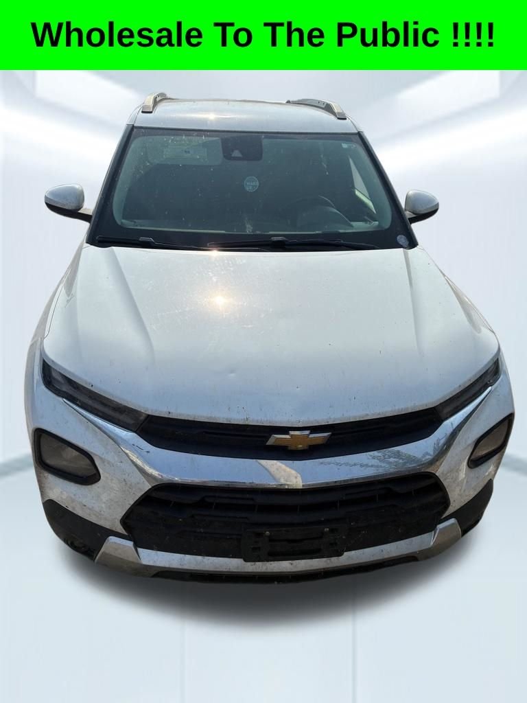 Used 2021 White Chevrolet LT image 3