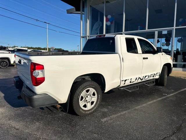 Used 2017 White Toyota SR image 17