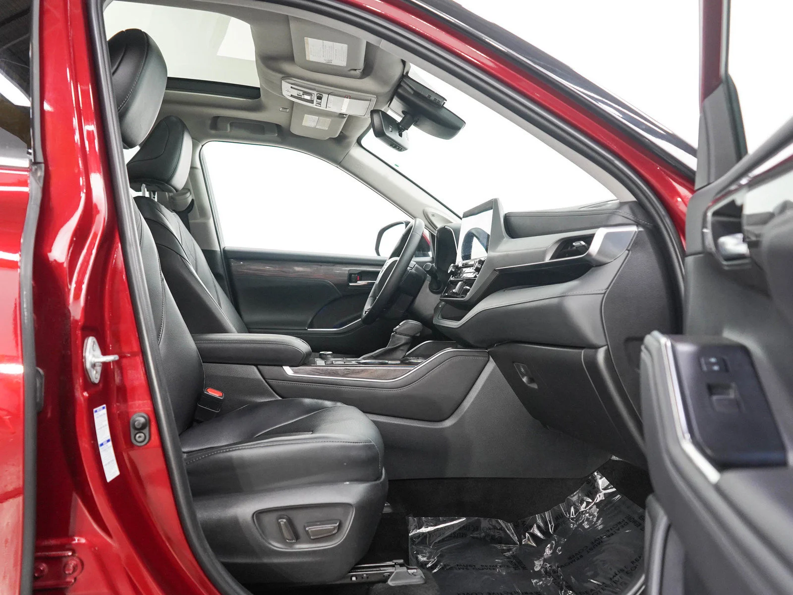 Used 2022 Red Toyota Platinum image 11