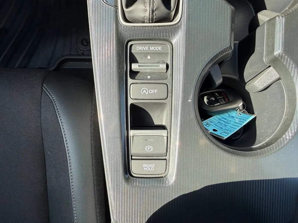 Used 2025  Honda Sport image 20