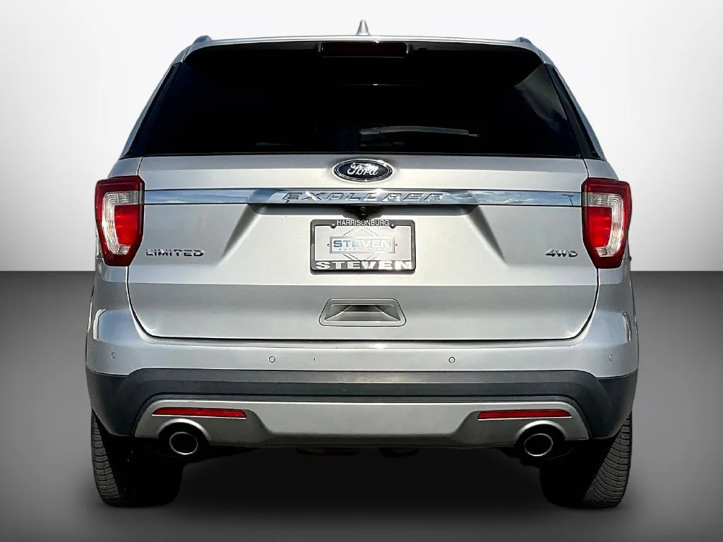 Used 2016 Silver Ford Limited image 5