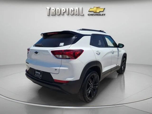 New 2026 Summit White Chevrolet LT image 5