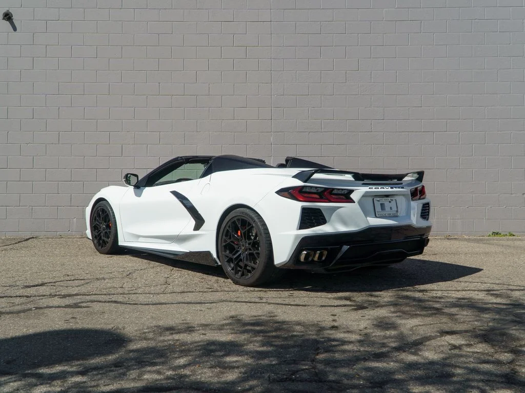 Used 2023 Arctic White Chevrolet Stingray image 3