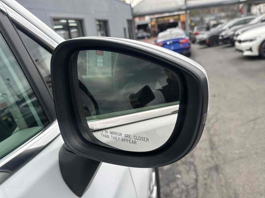 Used 2023 White Chrysler Touring L image 18