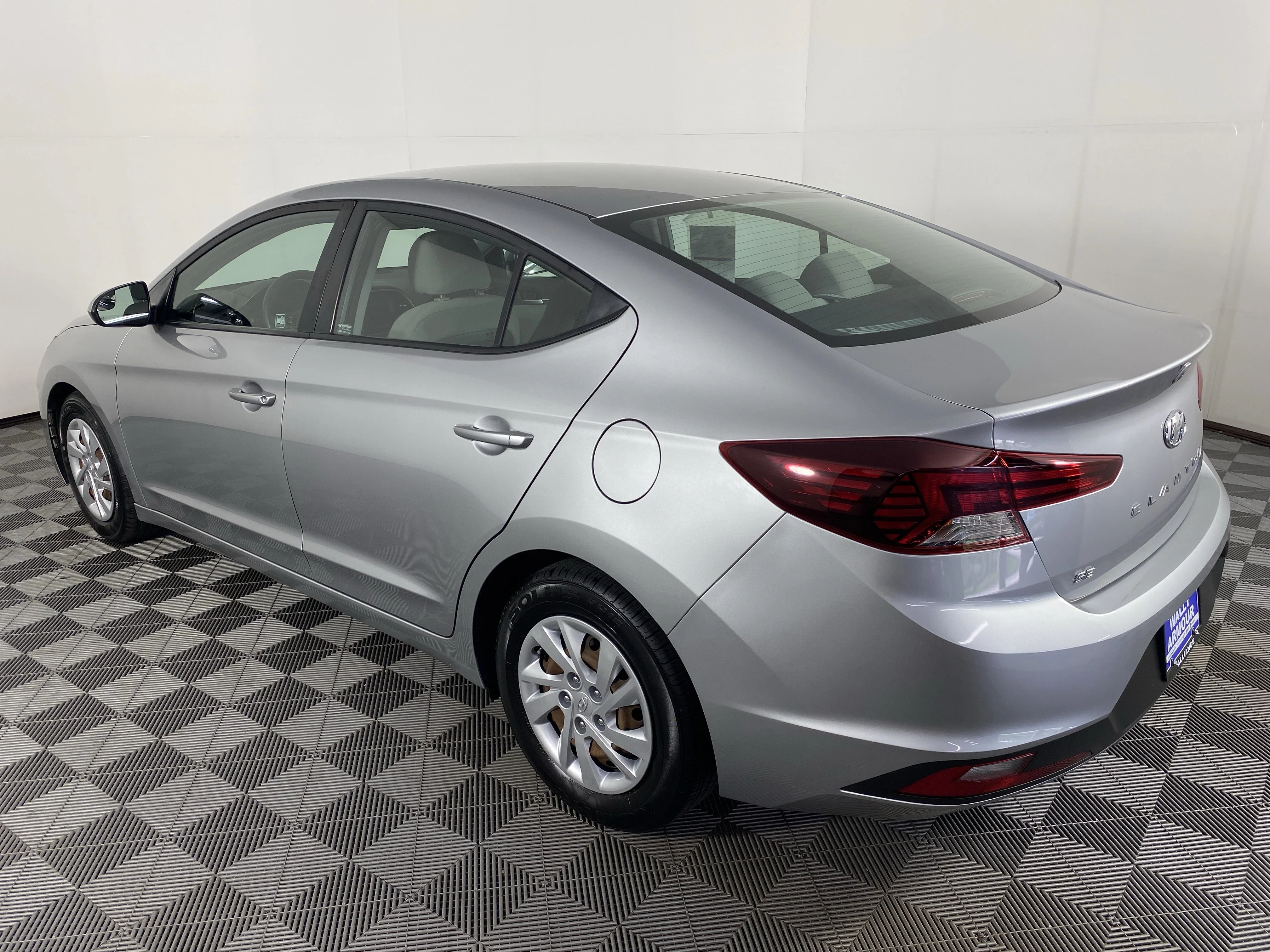 Used 2020 Stellar Silver Hyundai SE image 7