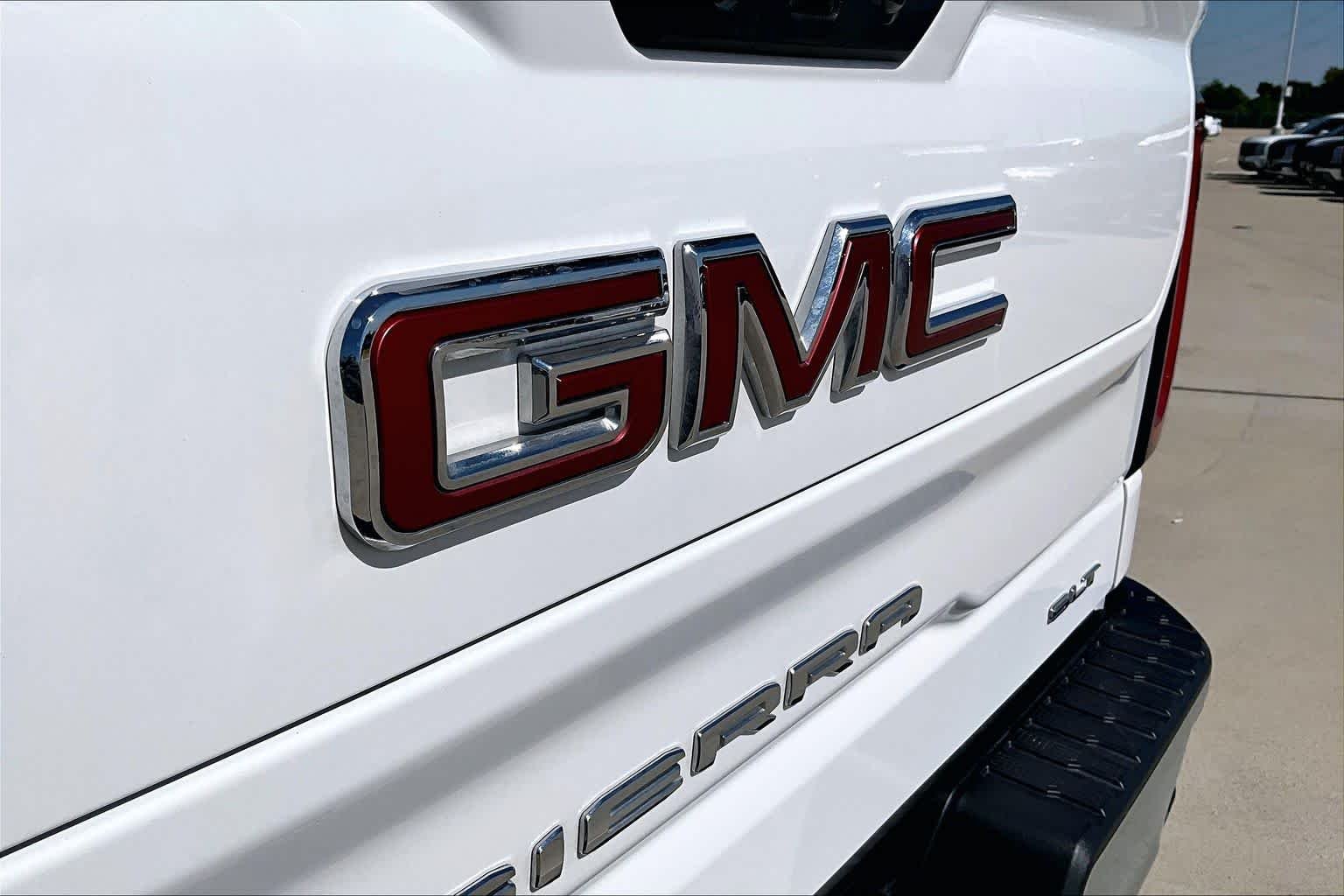 Used 2026 Summit White GMC SLT image 10