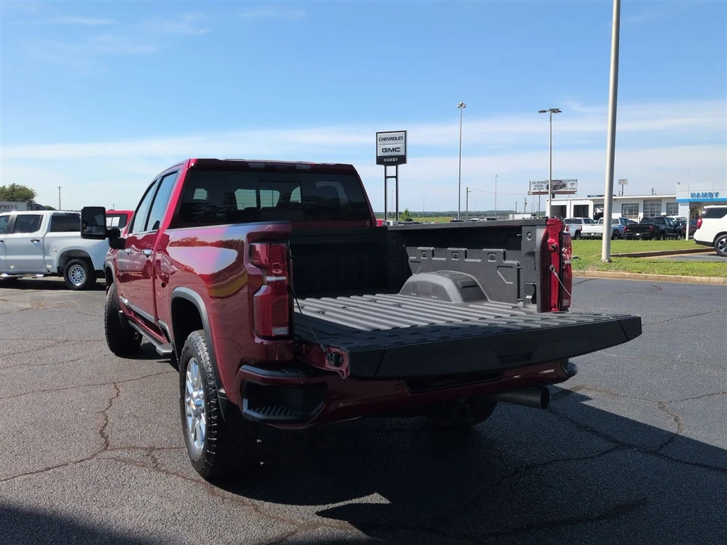 Used 2025 Radiant Red Tintcoat Chevrolet High Country image 27