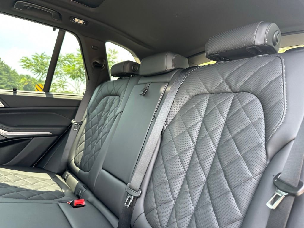 2026 BMW X5 M60i - Photo 22