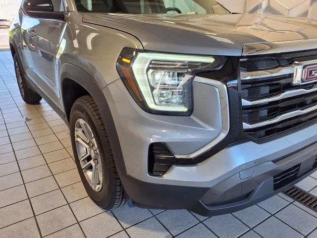 Used 2026 Sterling Metallic GMC Elevation image 25
