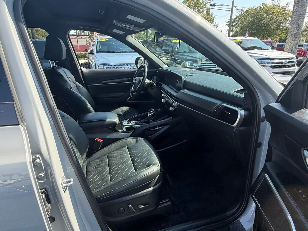 Used 2025 Wolf Gray Kia EX X-Pro image 20