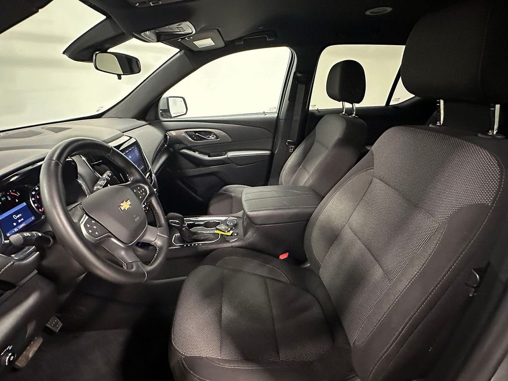 Used 2023 Gray Chevrolet LT image 3