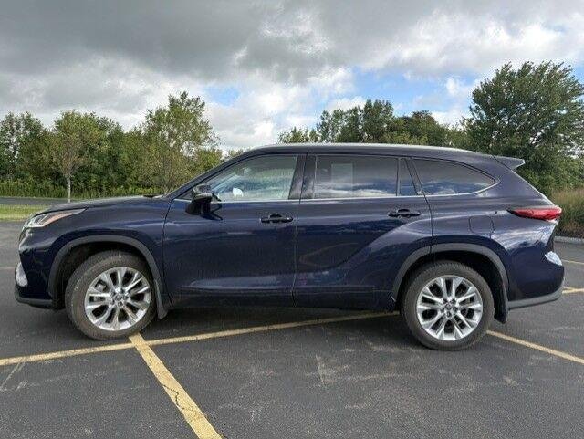 Used 2022 Blueprint Toyota Limited image 8