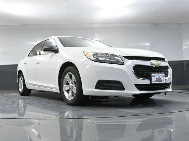 Used 2015 White Chevrolet LS image 44