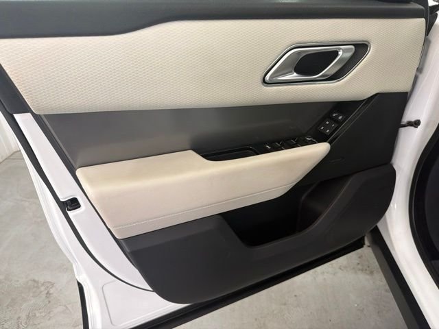 Used 2019 Fuji White Land Rover S image 8