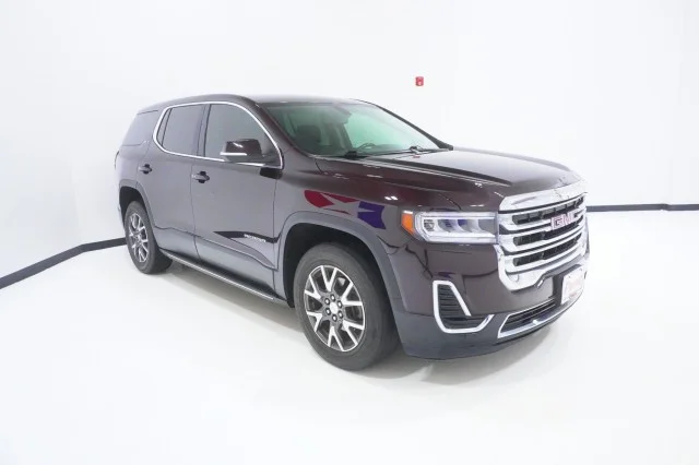 Used 2020 RED GMC SLE image 3