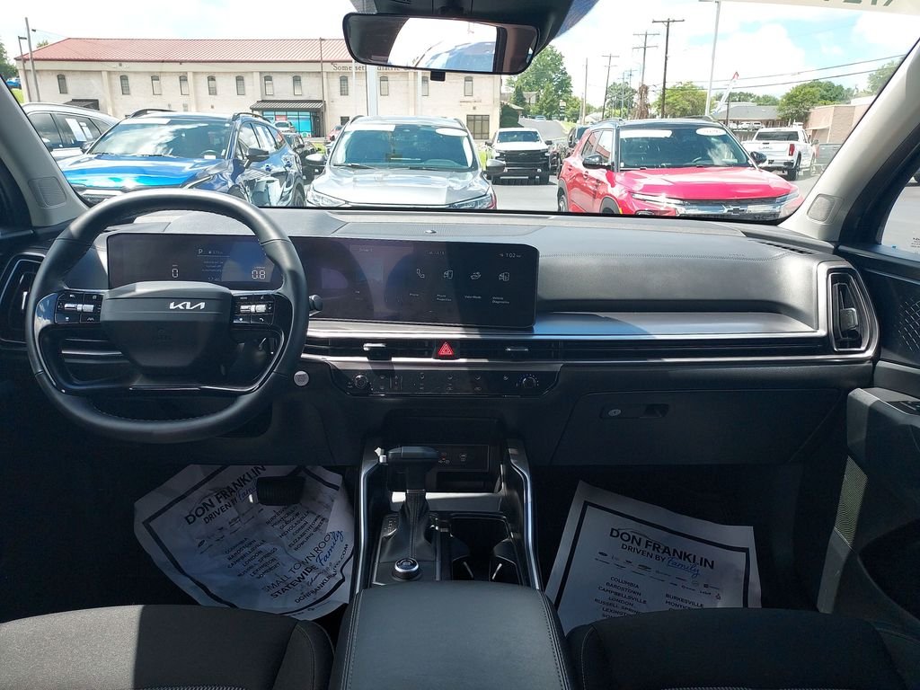 Certified Used 2026 Black Kia LX image 15
