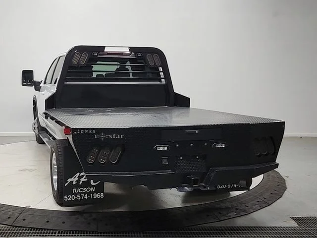 Used 2025 White GMC SLE image 6