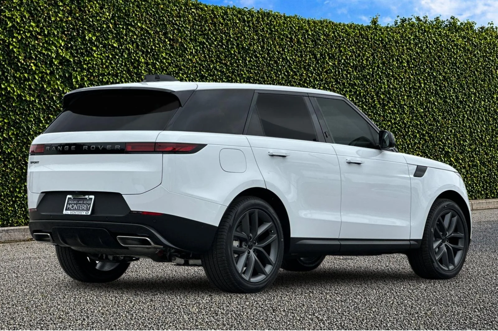 New 2026 Fuji White Land Rover SE image 6