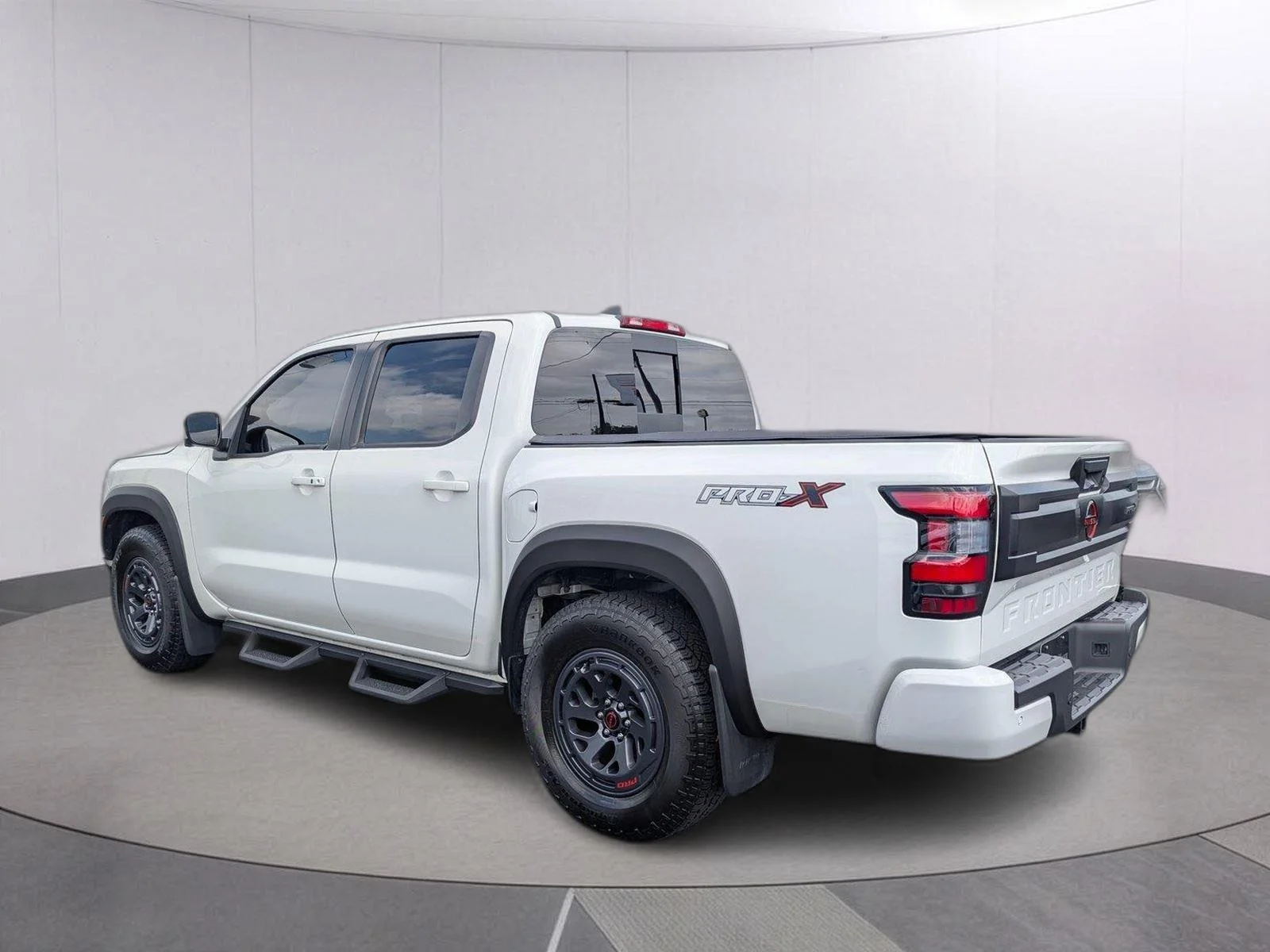 Used 2026 Glacier White Nissan PRO-X image 3
