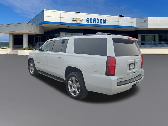 Used 2016 IRIDESCENT PEARL TRICOAT Chevrolet LT image 3