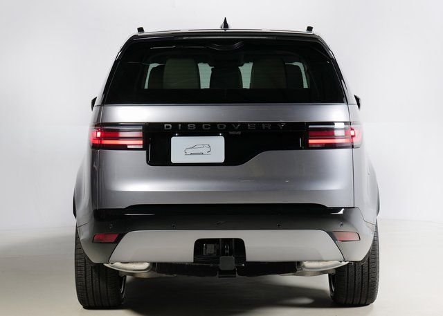 New 2026 Eiger Grey Land Rover Dynamic SE image 7