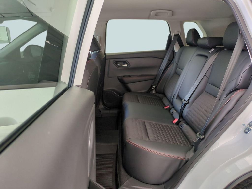 Used 2026 White Nissan Rock Creek image 22