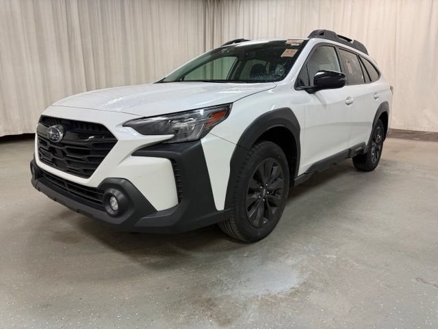 Used 2025 Crystal White Pearl Subaru Onyx Edition image 11