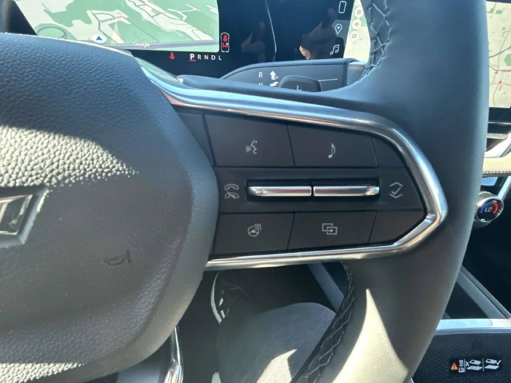 2027 Chevrolet Equinox LT - Photo 26