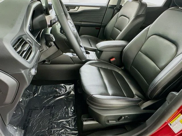 Certified Pre-Owned 2022 Ford Escape SEL